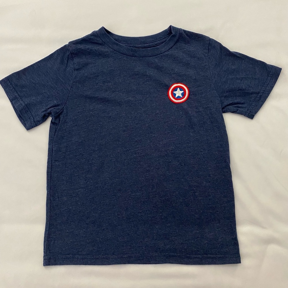 Kid’s Marvel Captain America Dark Blue T-Shirt. Size 6.